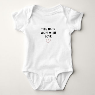 Minimalist Heart - Made With Love Baby Aesthetic Strampler