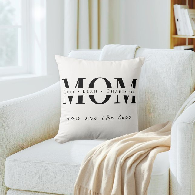 Minimalist Personalized Mom Name Pillow Kissen (Von Creator hochgeladen)