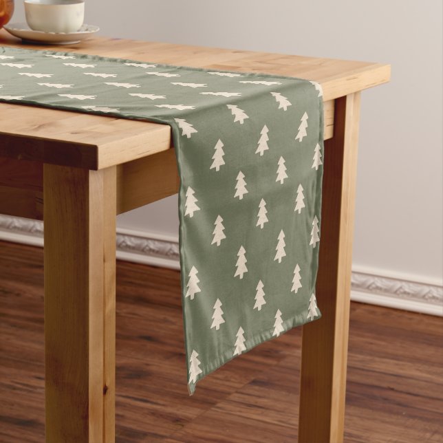 Minimalist Pine Tree Neutral Boho Farmhouse Winter Kurzer Tischläufer (Beispiel)