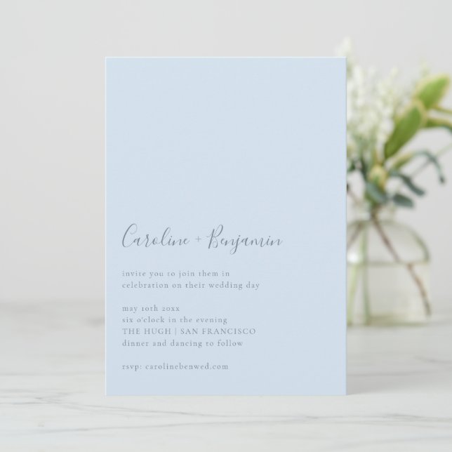 Minimalist Script Modern Simple Soft Blue Wedding Einladung (Stehend Vorderseite)