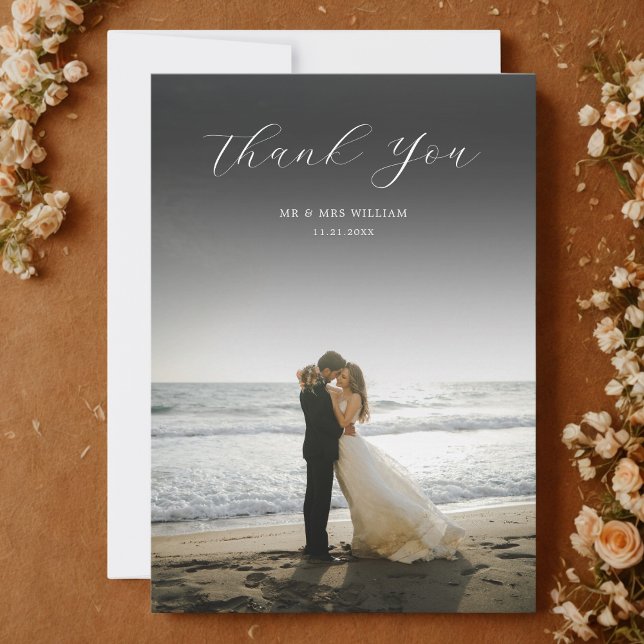 Minimalist Simple Script with Wedding Photo Dankeskarte (Von Creator hochgeladen)