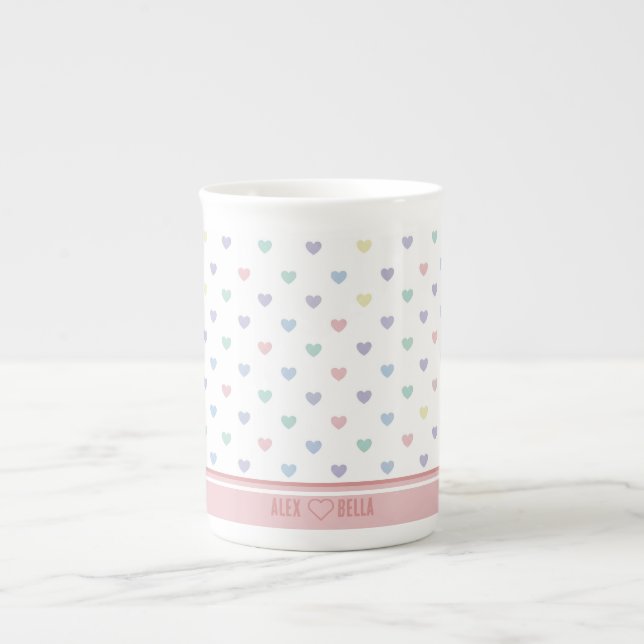 Minimalist Soft Pastel Heart Pattern Couple Name Prozellantasse (Vorderseite)
