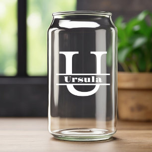 Minimalist weißer Buchstabe U Monogramm und benutz Dosenglas