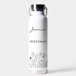 Minimalist Wildflower Cute Bridesmaid Trinkflasche<br><div class="desc">Celebrate her special role with understated elegance. This minimalist wildflower water bottle features a delicate floral illustration paired with modern typography that proudly reads Bridesmaid. Perfect for wedding day prep, bridal showers, or as a thoughtful keepsake, this reusable bottle keeps drinks cold or hot for hours. Lightweight, durable, and easy...</div>