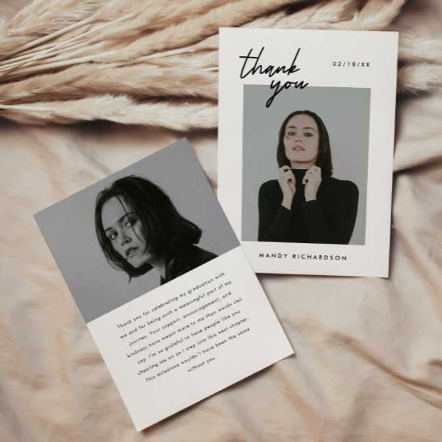 Minimalistic 2-Photo Black White Script Graduation Dankeskarte (Von Creator hochgeladen)