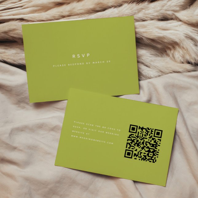 Minimalistic Bright Green Wedding RSVP QR Code Karte (Von Creator hochgeladen)