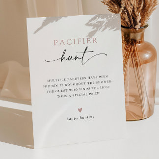 Minimalistisch Baby Showroom Schnuller Hunt Game Sockelschild