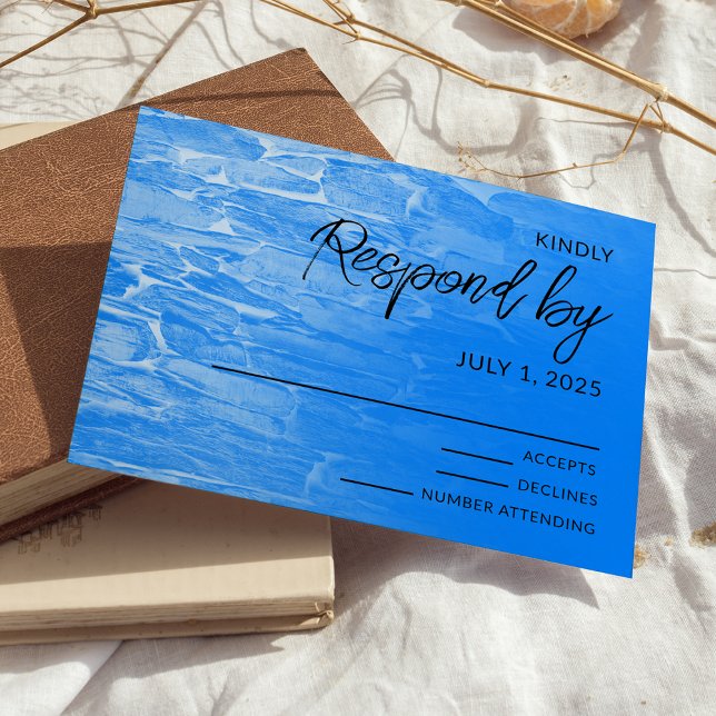 Minimalistisch Beach Azure Blue RSVP Card (Von Creator hochgeladen)