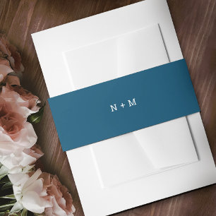 Minimalistisch blau mit weißer Text-Monogramm-Hoch Einladungsbanderole