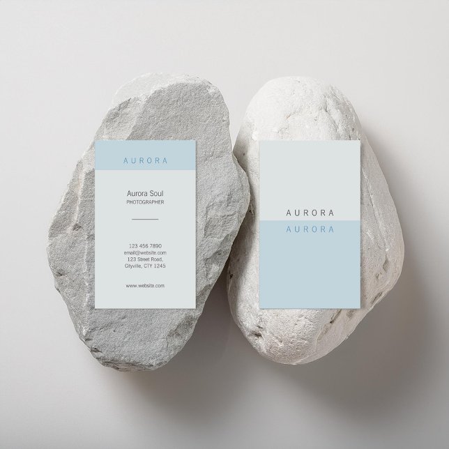 Minimalistisch Blue Two-Tone-Visitenkarte Visitenkarte (Von Creator hochgeladen)