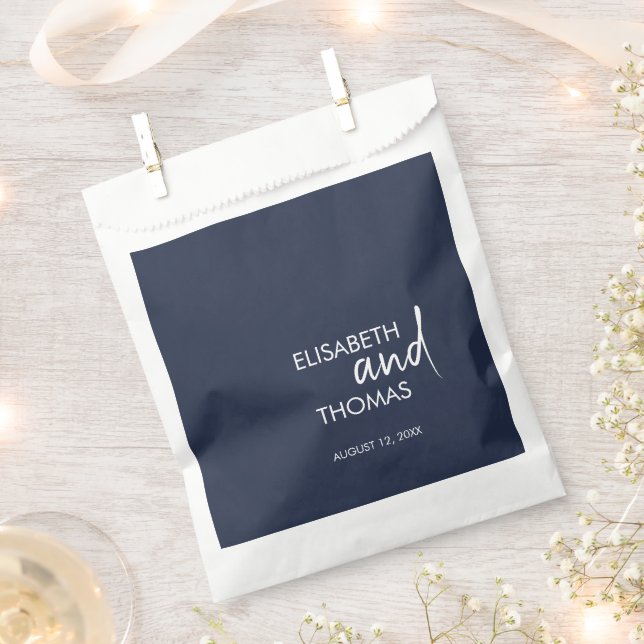 Minimalistisch einfach, modern und elegant Gefalle Geschenktütchen (Ausgeschnitten)