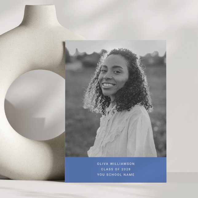 Minimalistisch Modern Simple Blue Foto Abschluss Ankündigung (Von Creator hochgeladen)