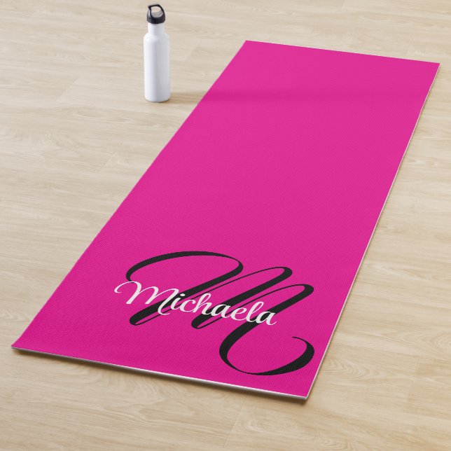 Minimalistisch moderner Monogramm Anfangsname heiß Yogamatte (Beispiel)