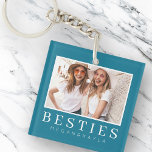 Minimalistisch Modernes Chic Best Friends BESTE FR Schlüsselanhänger<br><div class="desc">Design setzt sich aus lustiger und spielerischer Typografie mit Sans Serif und Serif Schriftart zusammen. Fügen Sie ein benutzerdefiniertes Foto hinzu.</div>