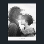 Minimalistisch Modernes Schwarz-weißes Foto Save t Postkarte<br><div class="desc">Minimalistisches modernes Schwarz-Weiß-Typografie-Foto Hochzeit Speichern Sie das Datum Postkarte</div>