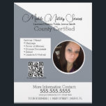 Minimalistisch Notar Mobile Services Foto QR FLYER<br><div class="desc">Moderne Flyer für Notare im öffentlichen Dienst</div>