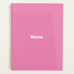 Minimalistisch rosa benutzerdefinierte Textjahresm Planer<br><div class="desc">Minimalistische rosa benutzerdefinierte Text-Jahr Monogramm Initialen Name einfach moderne elegante personalisierte Planner. Benutzerdefinierter weißer Text auf rosa schlichtem, solidem Hintergrund.</div>