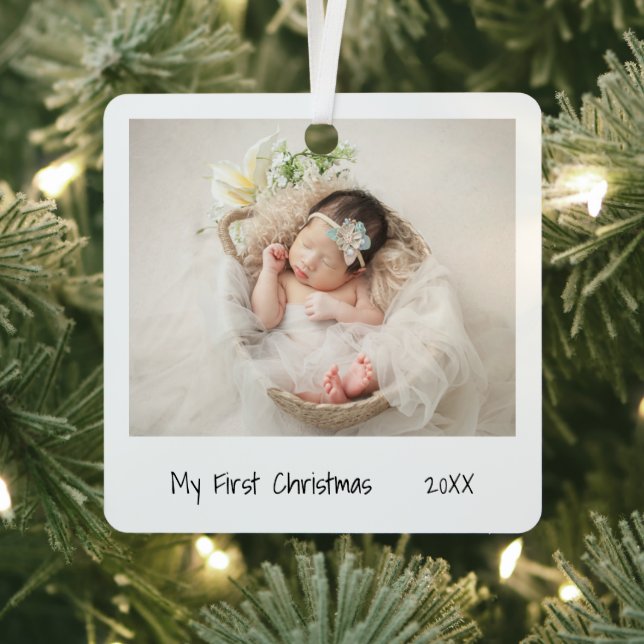 Minimalistisch Schwarz-weiß First Christmas Foto B Ornament Aus Metall (InSitu)