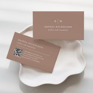 Minimalistisch und Chic   Taupe-Monogramm und QR-C Visitenkarte