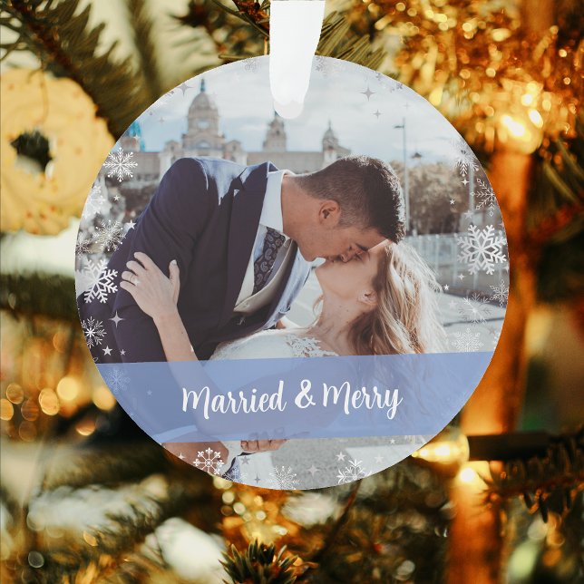 Minimalistisch Verheiratet & froh Unsere ersten We Ornament (Our First Christmas Together Married & Merry Elegant Modern Personalized Names 2 Photos Snowflakes)