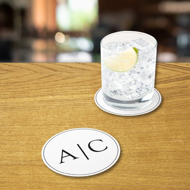 Minimalistisch-White-Monogram-Hochzeit Runder Pappuntersetzer (Von Creator hochgeladen)