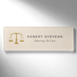 Minimalistische Beige Leinen & Gold Justice Scale Namenschild