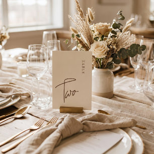 Minimalistische beige Tisch Zwei Tischnummer