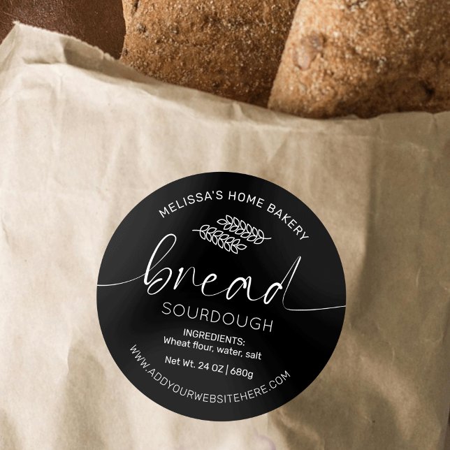 Minimalistische Black Broad Labels Chic Baker Pack Runder Aufkleber (Elegant black bread packaging labels with handwritten font and space for your bakery name)