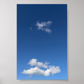 Minimalistische Blaue Himmel Fluffige Wolken Fotog Poster