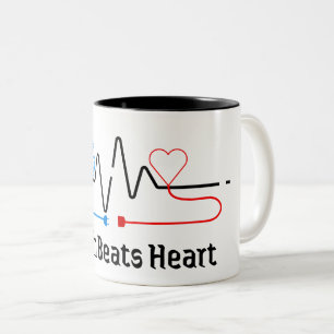 Minimalistische Brain-vs-Heart-Tasse  Zweifarbige Tasse
