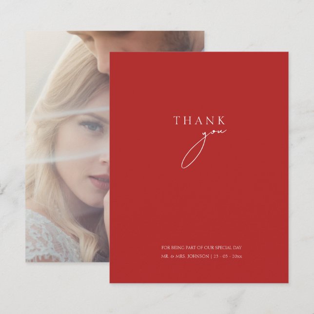 Minimalistische Crimson Red Script Foto Wedding Dankeskarte (Vorne/Hinten)