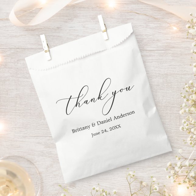 Minimalistische Elegance Calligrafy Wedding Geschenktütchen (Ausgeschnitten)