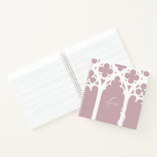 Minimalistische gotische Fensterkalligrafie in hel Notizbuch