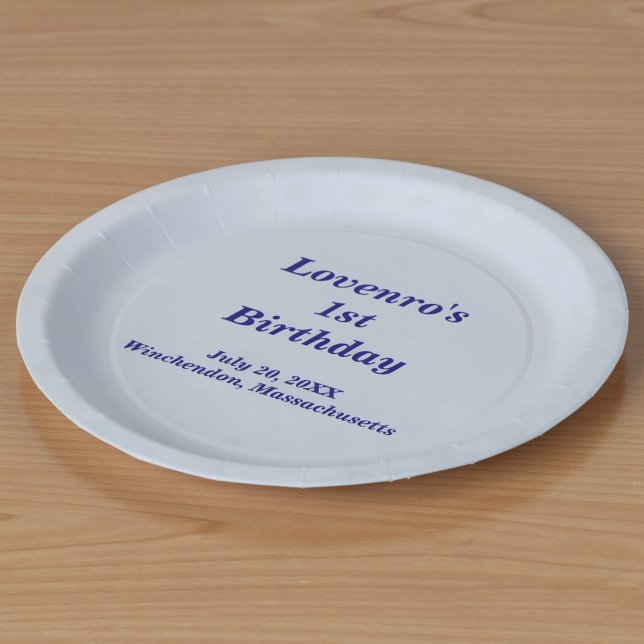 Minimalistische hellblaue Pappteller zum Kindergeb (Typography style minimalist light blue kids birthday paper plate)