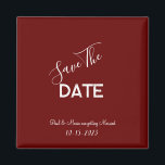 Minimalistische Hochzeit in Rot und Weiß speichern Magnet<br><div class="desc">.: Minimalistische Hochzeit rettete-das Datum mit einem schönen bordeauxroten Hintergrund und kontrastierendem weißen Schriftart .: Vollständig anpassbar - ändern Sie den Text,  den Schriftart,  den Schriftart und die Farbe des Schriftartes. .: Coordinating Items verfügbar .: Design auch in anderen Farben verfügbar.</div>