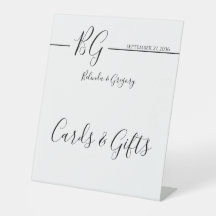 Minimalistische Hochzeitskarten und Geschenke aus