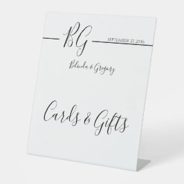 Minimalistische Hochzeitskarten und Geschenke aus Sockelschild