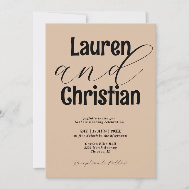 Minimalistische kühne Namen Beige Scripture Weddin Einladung (Vorderseite)