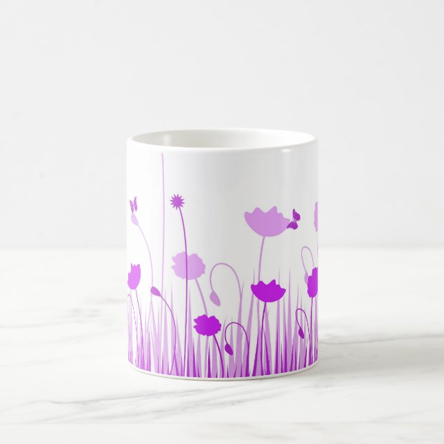 Minimalistische Lila und weiße Pflaumen Wiesenblum Kaffeetasse (Mittel)
