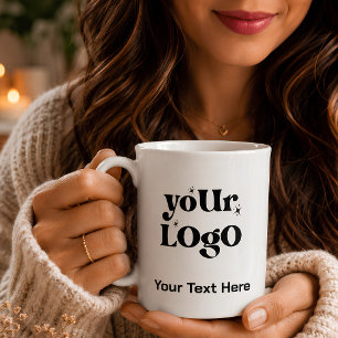 Minimalistische Logos und Texte Prozellantasse