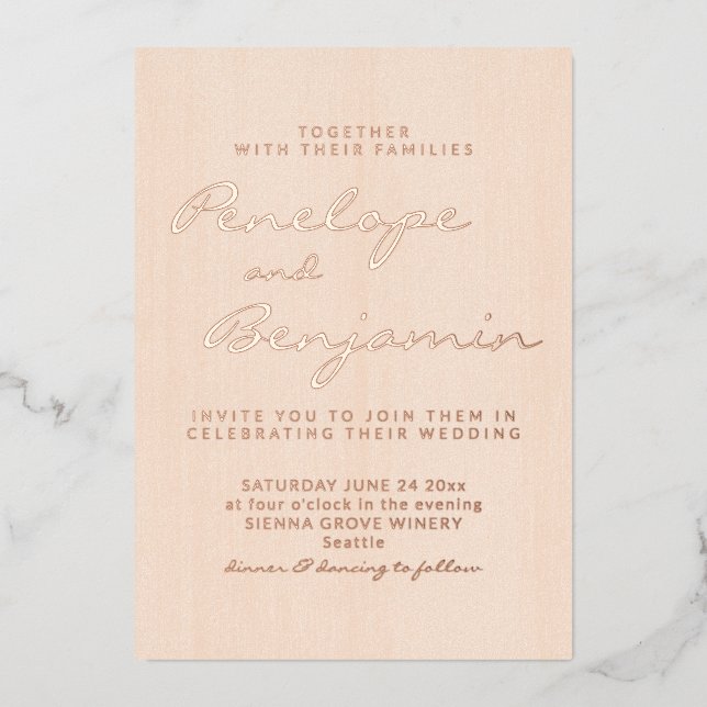 Minimalistische moderne Peach Script Hochzeit Rose Folieneinladung (Vorderseite)