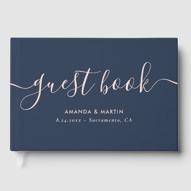 Minimalistische moderne Script-Navy und Blush-Hoch Gästebuch (Vorderseite)
