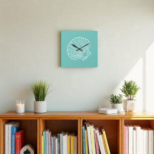 Minimalistische Muschel des Meeres im grünen Hinte Quadratische Wanduhr