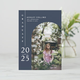 Minimalistische Navy Blue Arch Foto Graduation Par Einladung