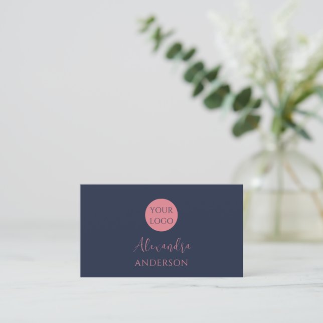 Minimalistische Navy Blue Logo Feminine Visitenkarte (Stehend Vorderseite)
