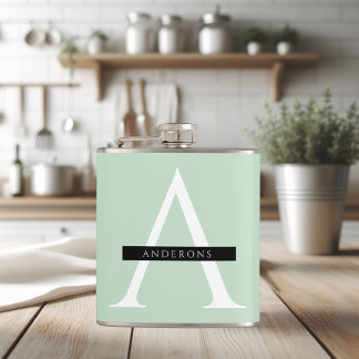 Minimalistische Pastel Minze Personalisierter Name Flachmann