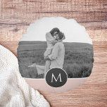 Minimalistische Pastete Rosa Personalisierter Name Rundes Kissen<br><div class="desc">Minimalistische Pastete Rosa Personalisierter Name und Foto</div>