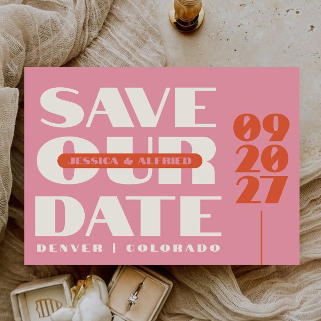 Minimalistische Pink Orange Retro-Script Hochzeits Save The Date (Von Creator hochgeladen)