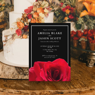 Minimalistische rote Rose auf schwarzer Hochzeitse Einladung