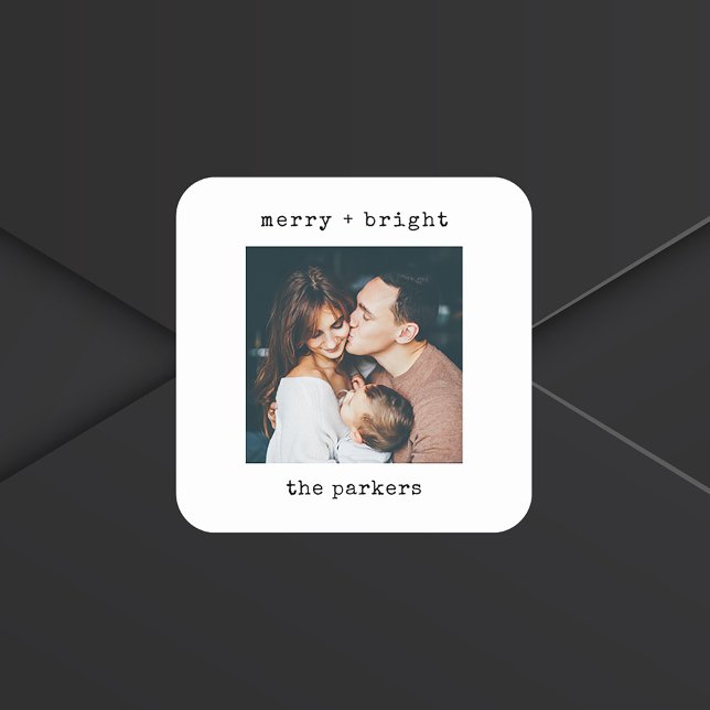 Minimalistische Schreibmaschine | Frohe Weihnachte Quadratischer Aufkleber (A simple and stylish holiday sticker with your photo and black typewriter text)
